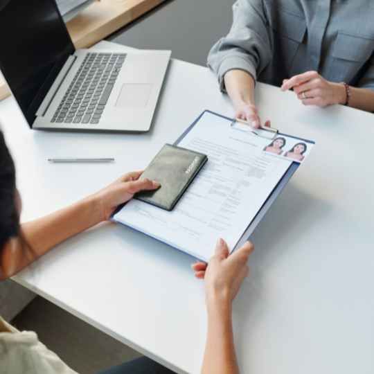 Por que casamentos por procuração podem ser recusados na imigração?